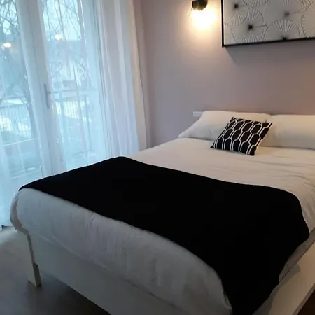 Bel Centre Avec Terrasse Apartment *