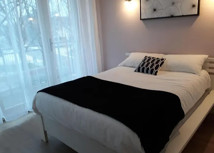 Bel Centre Avec Terrasse Apartment *